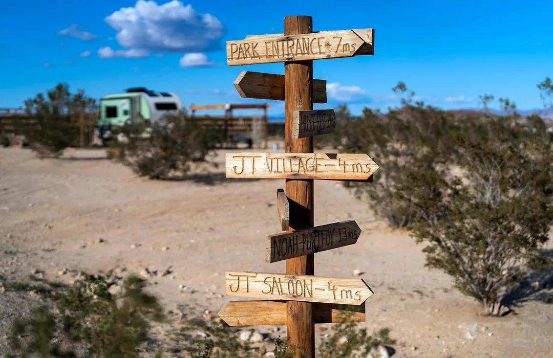 Joshua Tree Village Campground - Glamping Retreat-1